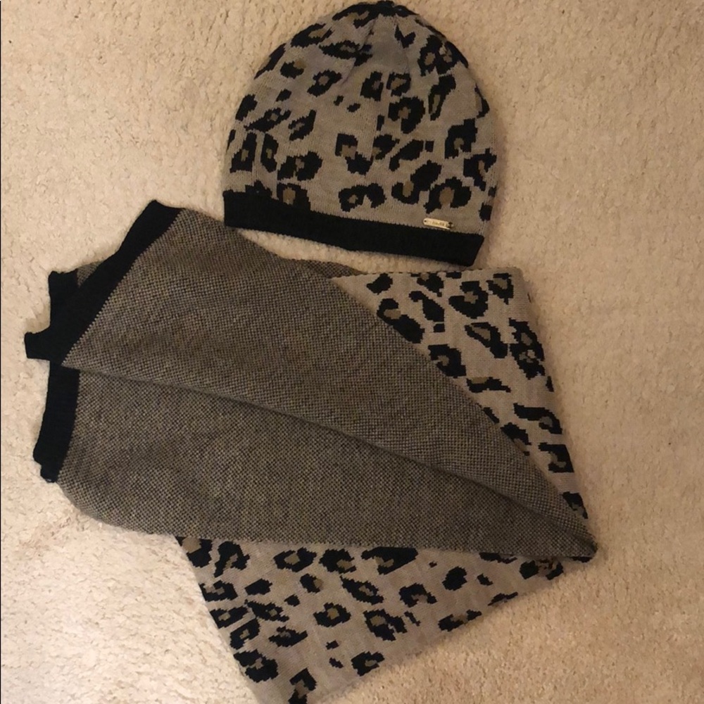 Leopard Calvin Klein hat and scarf set